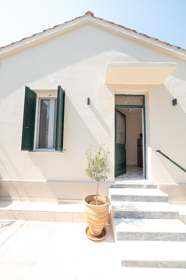 Sunny Yard Apartments Poros Town Exteriör bild